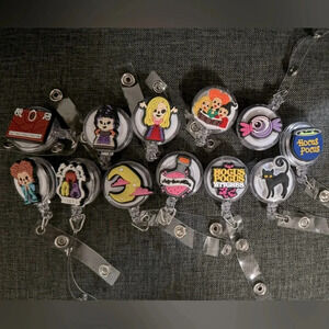 12 HOCUS POCUS BADGE HOLDER SET FROM MOVIE MERCH  ACCESSORIES HALLOWEEN